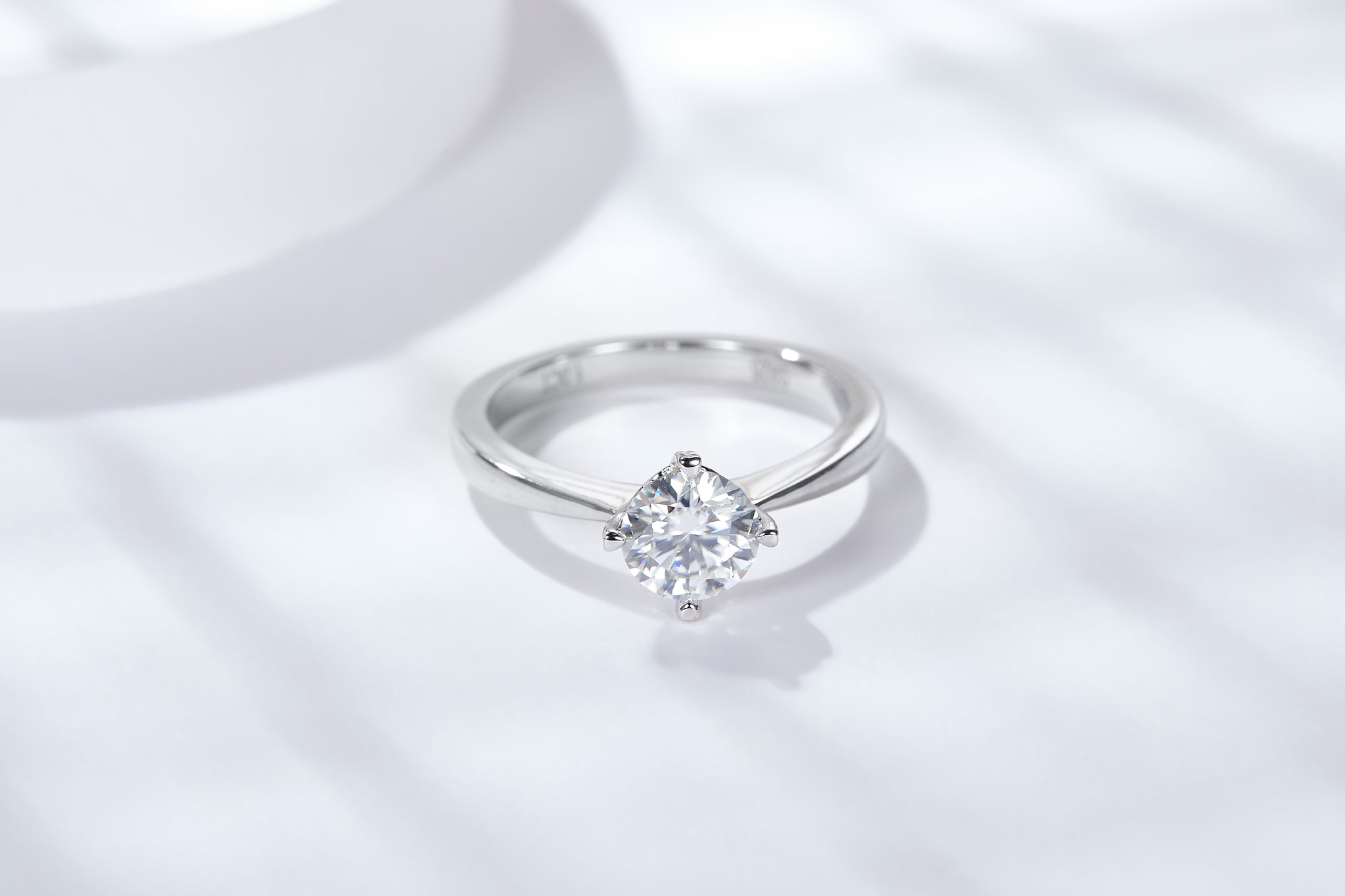 No.22  RM1042 0.5 CTW/1.0 CTW Classical Brilliant Round  6A Moissanite 18K S925 Band Ring  4 Prong